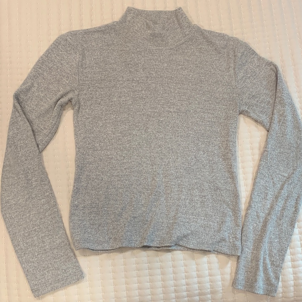 Gray Women's Long Sleeve Top